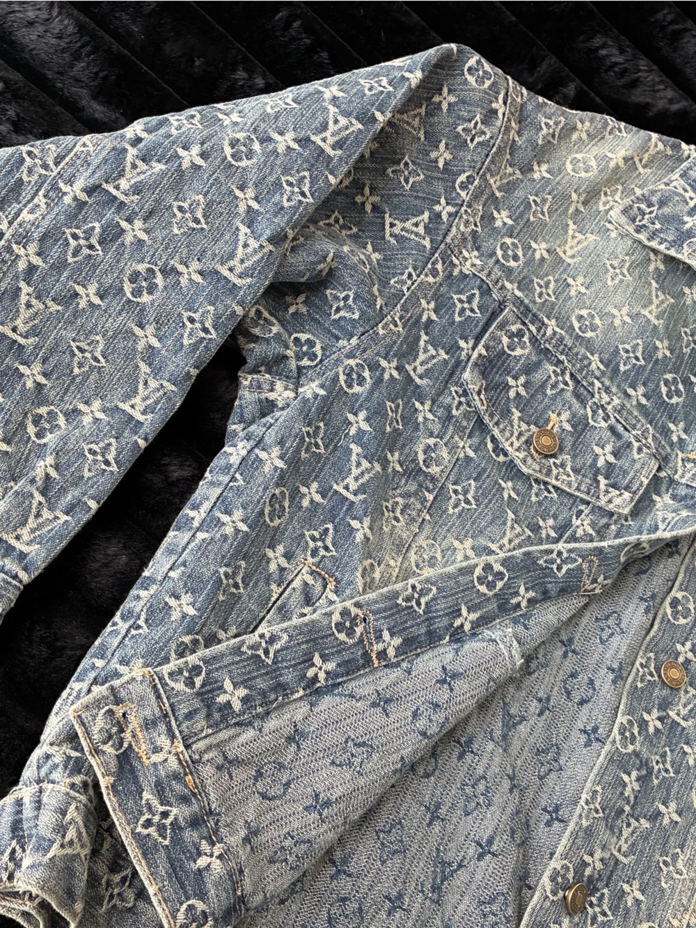 New Women’s Luxury Designer Like Jean Jacket Size L/XL